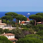 Вилла Riviera, Sea View, Pool, Jacuzzi, Sauna, Walk To The Сент-Максим