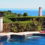 Вилла Riviera, Sea View, Pool, Jacuzzi, Sauna, Walk To The