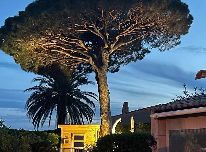 Riviera, Sea View, Pool, Jacuzzi, Sauna, Walk To The *