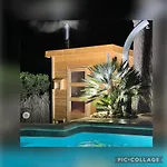 וילה Riviera, Sea View, Pool, Jacuzzi, Sauna, Walk To The *
