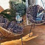 וילה Riviera, Sea View, Pool, Jacuzzi, Sauna, Walk To The