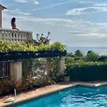 וילה Riviera, Sea View, Pool, Jacuzzi, Sauna, Walk To The *