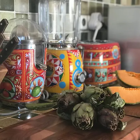 Villa Riviera, Sea View, Pool, Jacuzzi, Sauna, Walk To The *