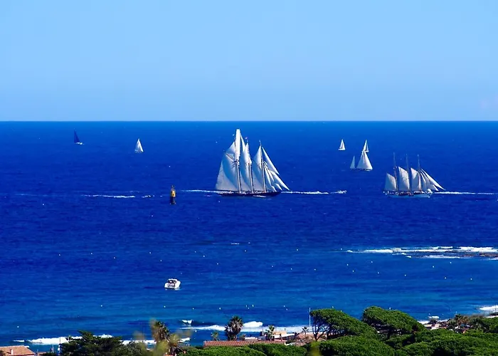 Riviera, Sea View, Pool, Jacuzzi, Sauna, Walk To The Villa