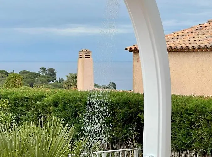 Riviera, Sea View, Pool, Jacuzzi, Sauna, Walk To The Villa *